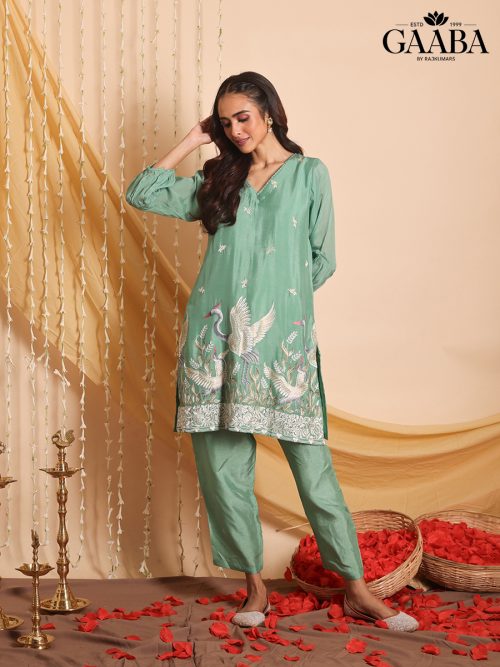 Chinnon Embroidery Plain Kurta Pant